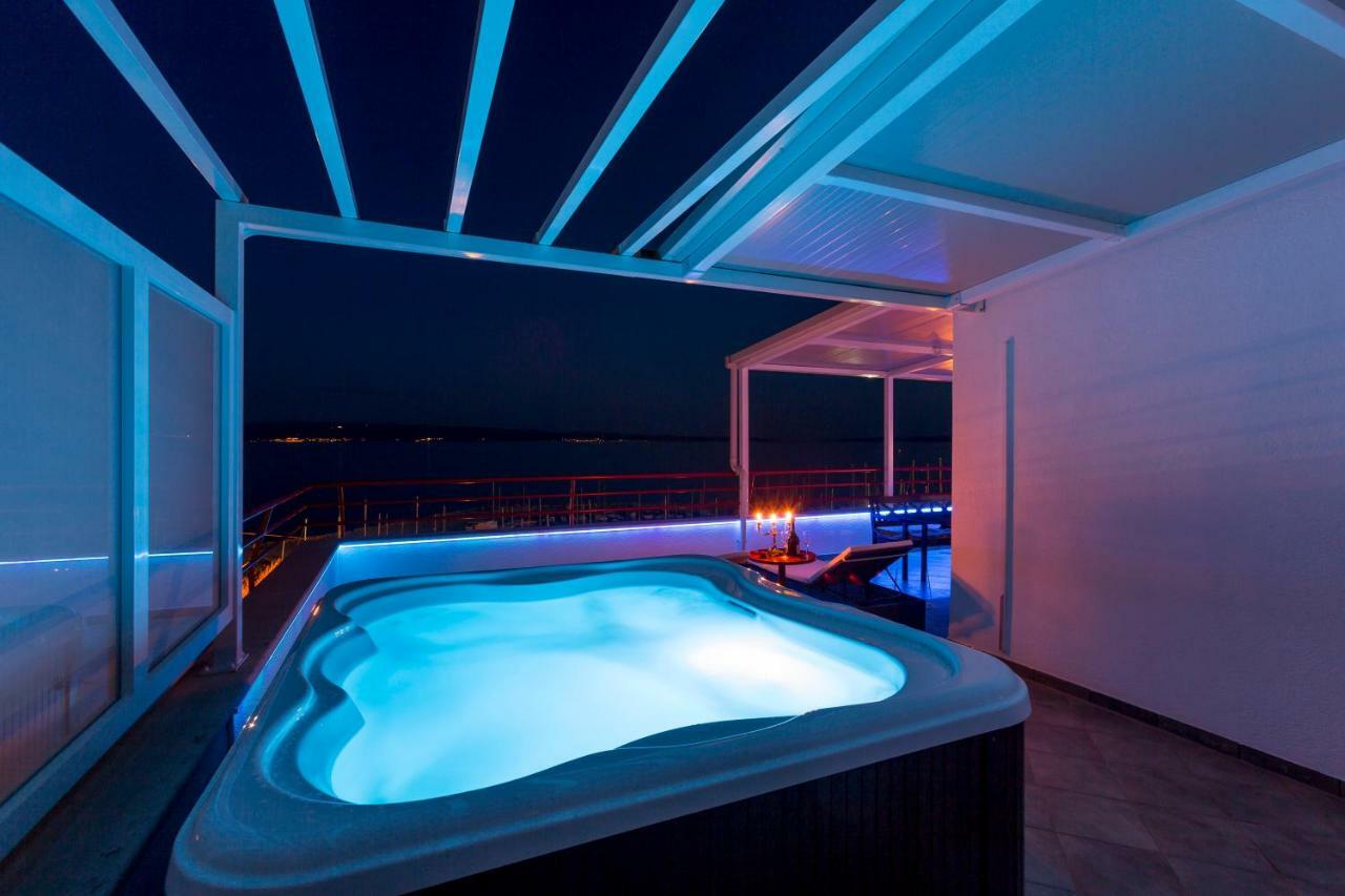 斯普利特Seaside Penthouse With Hot Tub Sky Living公寓 外观 照片