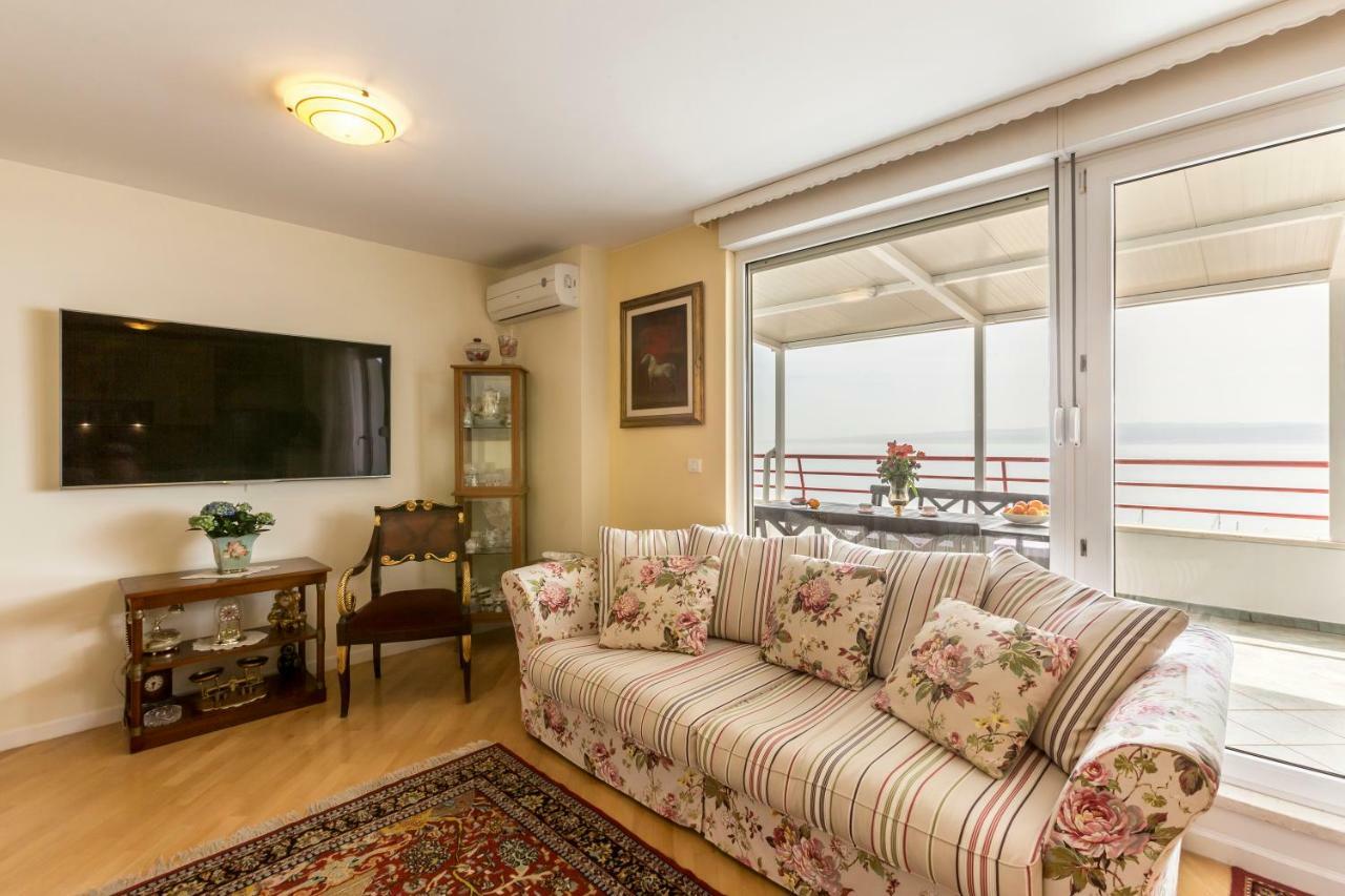 斯普利特Seaside Penthouse With Hot Tub Sky Living公寓 外观 照片
